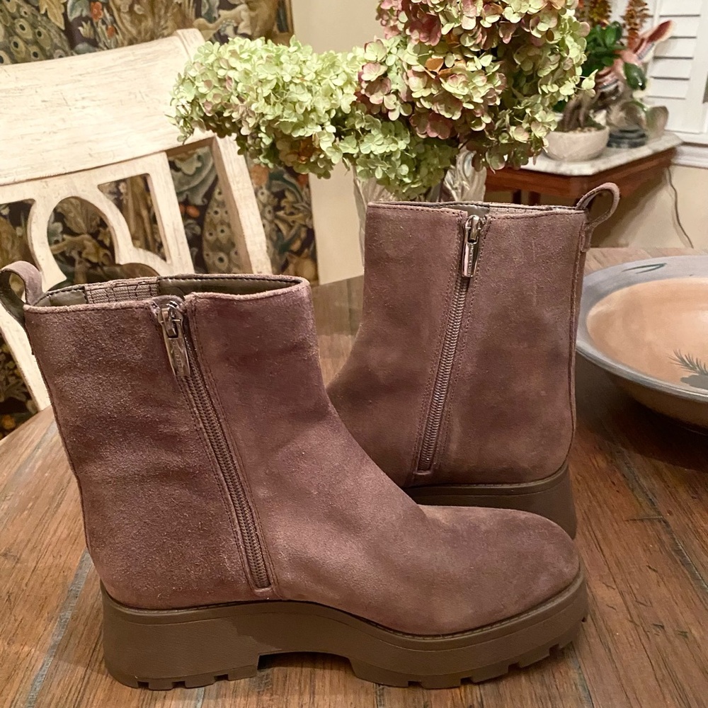 Vince Camuto Suede Leather Boots Size 7.5 Zipper Closure Sable NWT